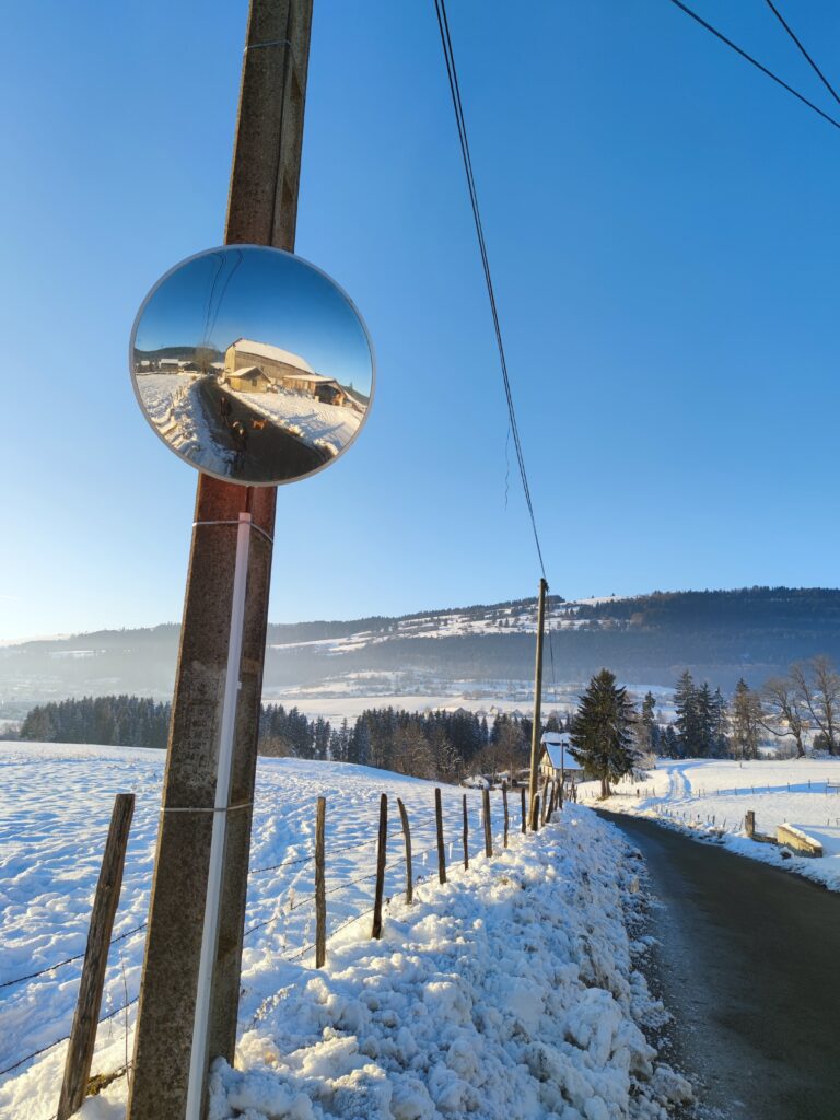 Même les poteaux électriques aiment ce paysage